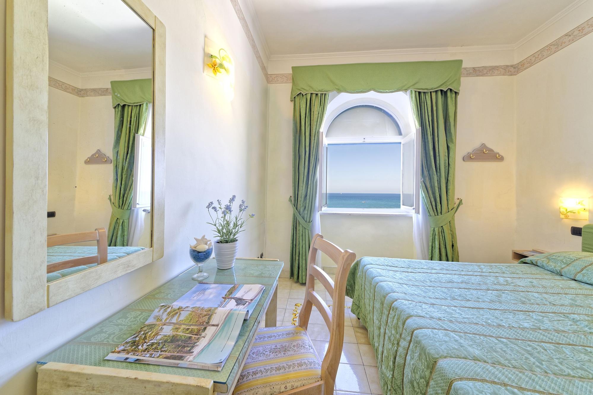 Punta Imperatore Hotel