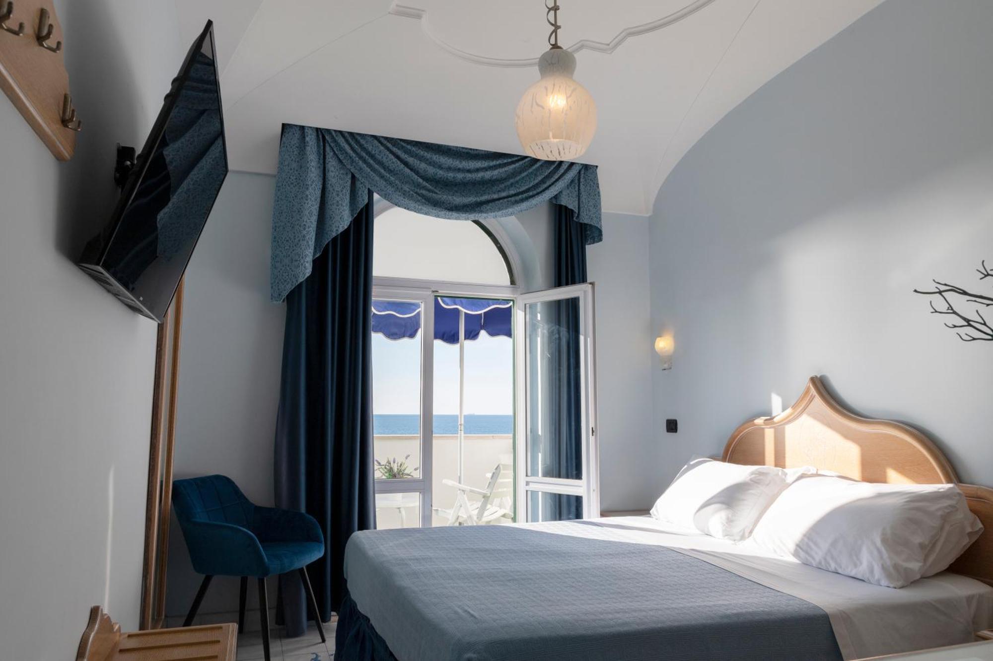 Punta Imperatore Hotel